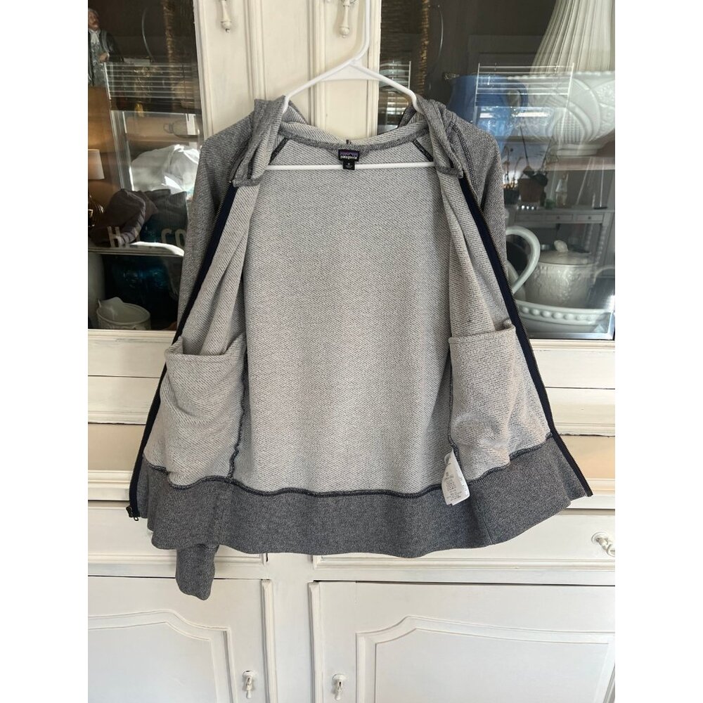 Patagonia Women’s Cloud Stack Full Zip Hoodie Siz… - image 5